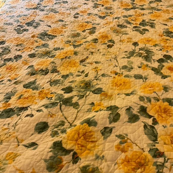 Pretty Martha Stewart Full/Queen Quilt Yellow Cotton Reversible - Picture 2 of 5